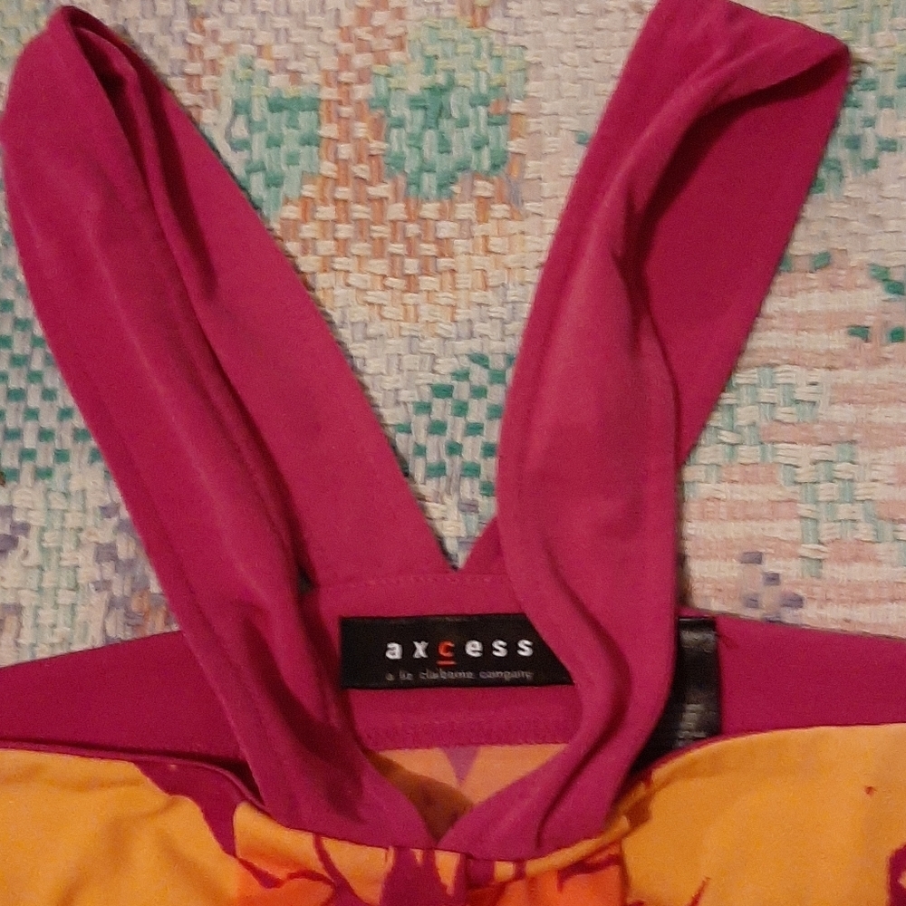 AXCESS top - Picture 2 of 4